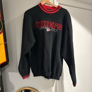 Pro Player Vintage Black and Red Chiefs Crewneck Sweater